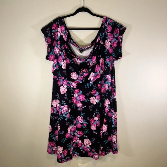 Torrid Mini Ponte Off Shoulder Black Floral Print Skater Dress Size 5 NWT Dressy - Picture 4 of 11
